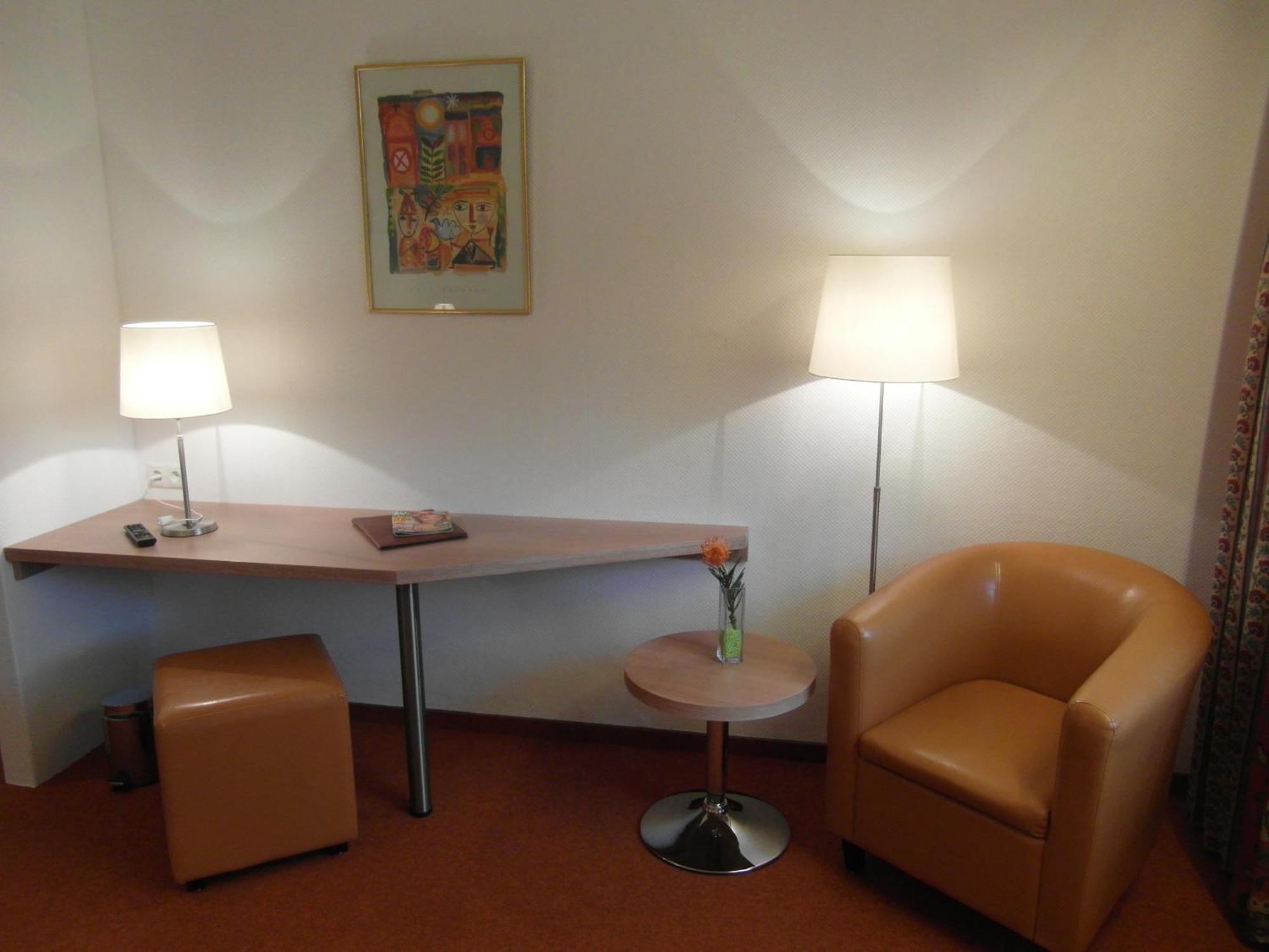 Hotel Am Springhorstsee โกรสบวร์กวีเดิล ภายนอก รูปภาพ