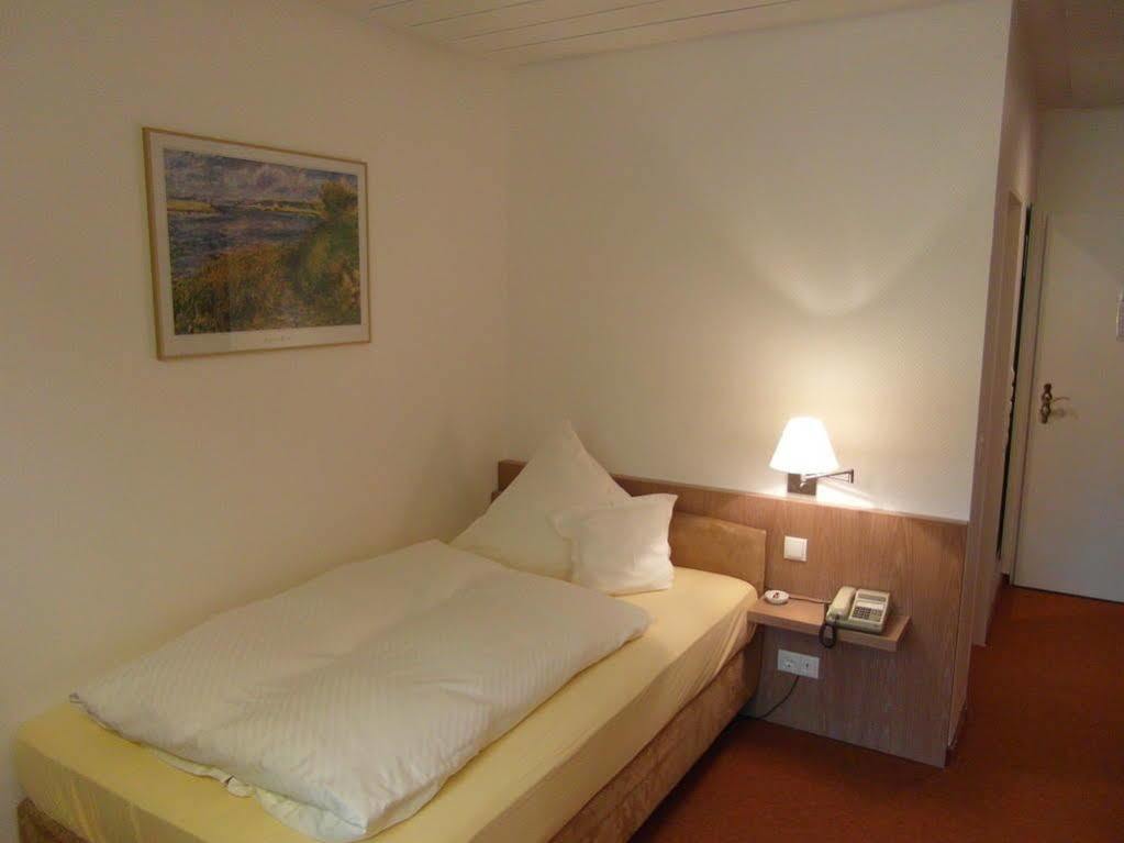 Hotel Am Springhorstsee โกรสบวร์กวีเดิล ภายนอก รูปภาพ